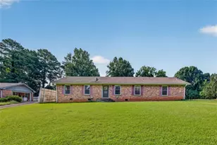 6182 Meadowbrook Dr, Norcross, GA 30093 - Photo 1