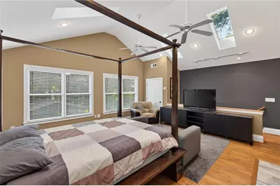 1040 Lindridge Drive NE, Atlanta, GA 30324 - Photo 53