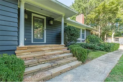 1040 Lindridge Drive NE, Atlanta, GA 30324 - Photo 3