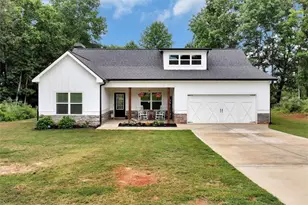 515 Forest Lake Rd, Pendergrass, GA 30567 - Photo 1