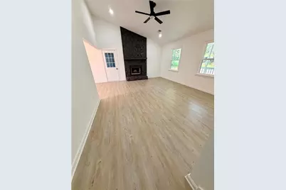 6211 Emerald Springs Drive SE, Acworth, GA 30102 - Photo 5