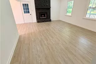 6211 Emerald Springs Dr SE, Acworth, GA 30102 - Photo 5