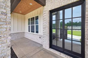 187 Chariot Ct, Jefferson, GA 30549 - Photo 3