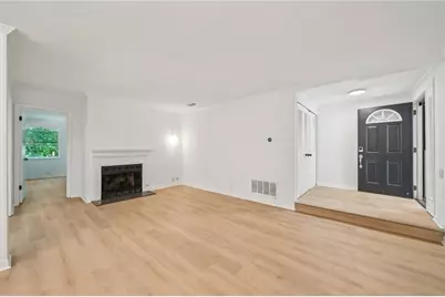 22 Dunwoody Springs Drive, Atlanta, GA 30328 - Photo 7