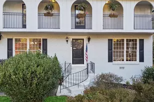 4894 Macbain Ln, Dunwoody, GA 30360 - Photo 9