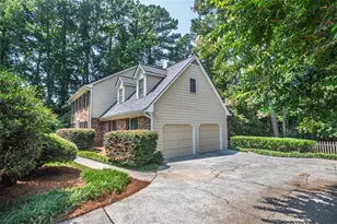 1707 Red Fox Run, Lilburn, GA 30047 - Photo 5