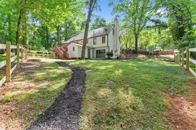 1476 W Lake Drive, Gainesville, GA 30501 - Photo 29
