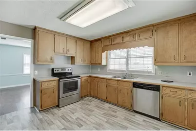 6076 Atlanta Highway, Flowery Branch, GA 30542 - Photo 13