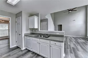 9210 Friarbridge Dr, Suwanee, GA 30024 - Photo 21