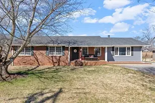 213 Cook St, Cartersville, GA 30120 - Photo 1
