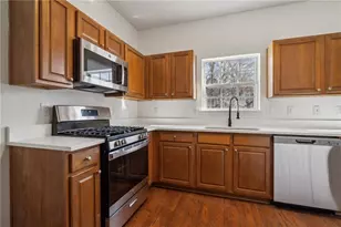 520 Dragonfly Ct, Cumming, GA 30040 - Photo 7