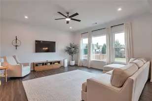 1106 Michigan Cir, Hoschton, GA 30548 - Photo 5