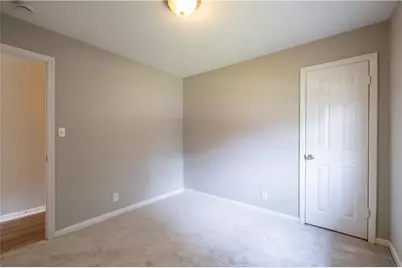 2660 Beacon Drive, Atlanta, GA 30349 - Photo 9