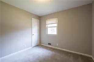 2660 Beacon Dr, Atlanta, GA 30349 - Photo 7