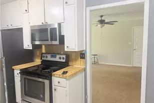 976 Bernice Ct, Lawrenceville, GA 30045 - Photo 3
