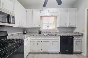 1426 Cambridge Common, Decatur, GA 30033 - Photo 3