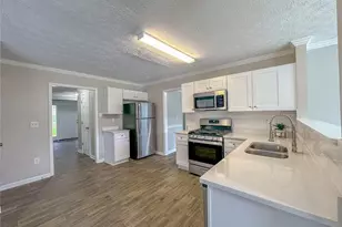 1070 Big Haynes Dr, Grayson, GA 30017 - Photo 3
