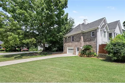 2697 Mayfield Drive, Lawrenceville, GA 30043 - Photo 27