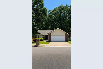 202 Oakwood Circle, Stockbridge, GA 30281 - Photo 1