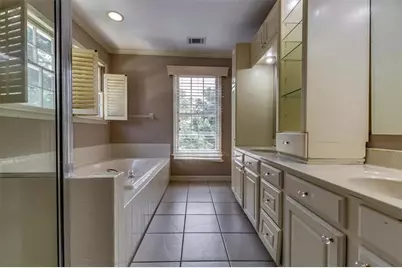 6963 Whispering Oaks Court, Stone Mountain, GA 30087 - Photo 19