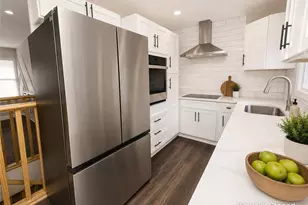 2851 Headland Dr, East Point, GA 30344 - Photo 9