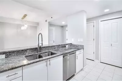 3338 Peachtree Road NE #2401, Atlanta, GA 30326 - Photo 17