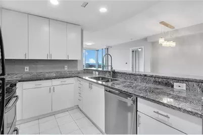 3338 Peachtree Road NE #2401, Atlanta, GA 30326 - Photo 11