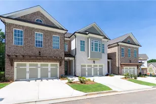 4709 Coleridge Ct, Peachtree Corners, GA 30092 - Photo 5