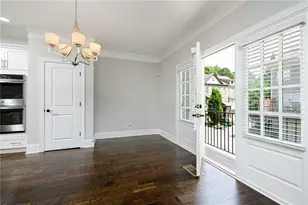 1299 Linden Ct NE, Atlanta, GA 30329 - Photo 9