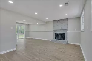 3394 Dearwood Dr SW, Lilburn, GA 30047 - Photo 27