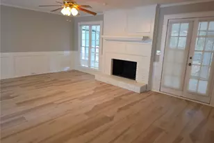 2064 Skyland Glen Dr, Snellville, GA 30078 - Photo 15