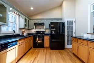 606 Rose Creek Cove, Woodstock, GA 30189 - Photo 7