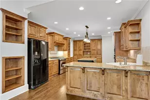 2414 Glenmore Ln, Snellville, GA 30078 - Photo 13