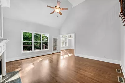 2414 Glenmore Lane, Snellville, GA 30078 - Photo 9