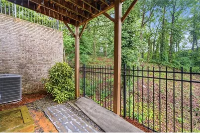 826 Canterbury Overlook, Atlanta, GA 30324 - Photo 17