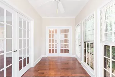 919 Bridgegate Drive NE, Marietta, GA 30068 - Photo 11