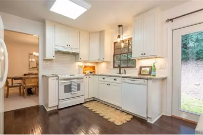 215 N Mill Road, Sandy Springs, GA 30328 - Photo 11