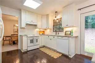 215 N Mill Rd, Sandy Springs, GA 30328 - Photo 11