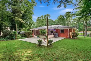 3028 Baker Ridge Dr NW, Atlanta, GA 30318 - Photo 31
