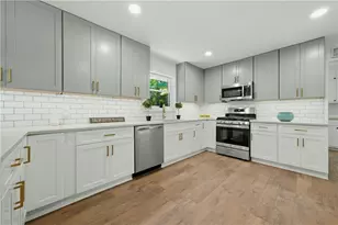 2682 Westchester Dr, East Point, GA 30344 - Photo 13