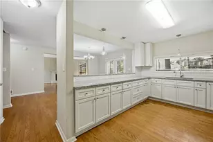 410 N Eagles Bluff, Alpharetta, GA 30022 - Photo 9