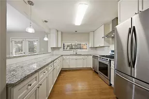 410 N Eagles Bluff, Alpharetta, GA 30022 - Photo 7