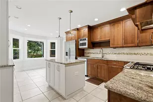 215 Birch Hollow Pl, Alpharetta, GA 30076 - Photo 3
