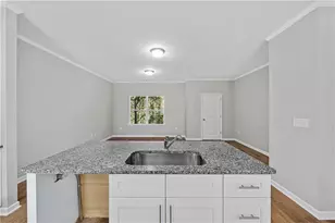 2840 Laurel Ridge Cir, East Point, GA 30344 - Photo 11