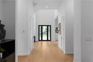 3293 Lenox Pl NE, Atlanta, GA 30324 - Photo 15