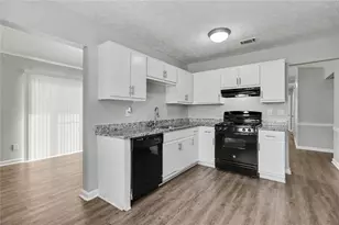 9587 Thomas Downs Ln, Jonesboro, GA 30238 - Photo 7