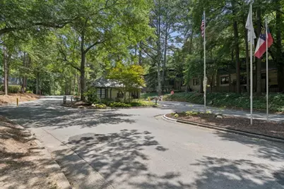 140 Amherst Place NW, Atlanta, GA 30327 - Photo 21