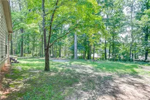 900 Pawnee Pl, Lilburn, GA 30047 - Photo 37