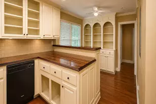 2732 Oldknow Dr NW, Atlanta, GA 30318 - Photo 3