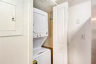 6940 Roswell Rd, Atlanta, GA 30328 - Photo 13